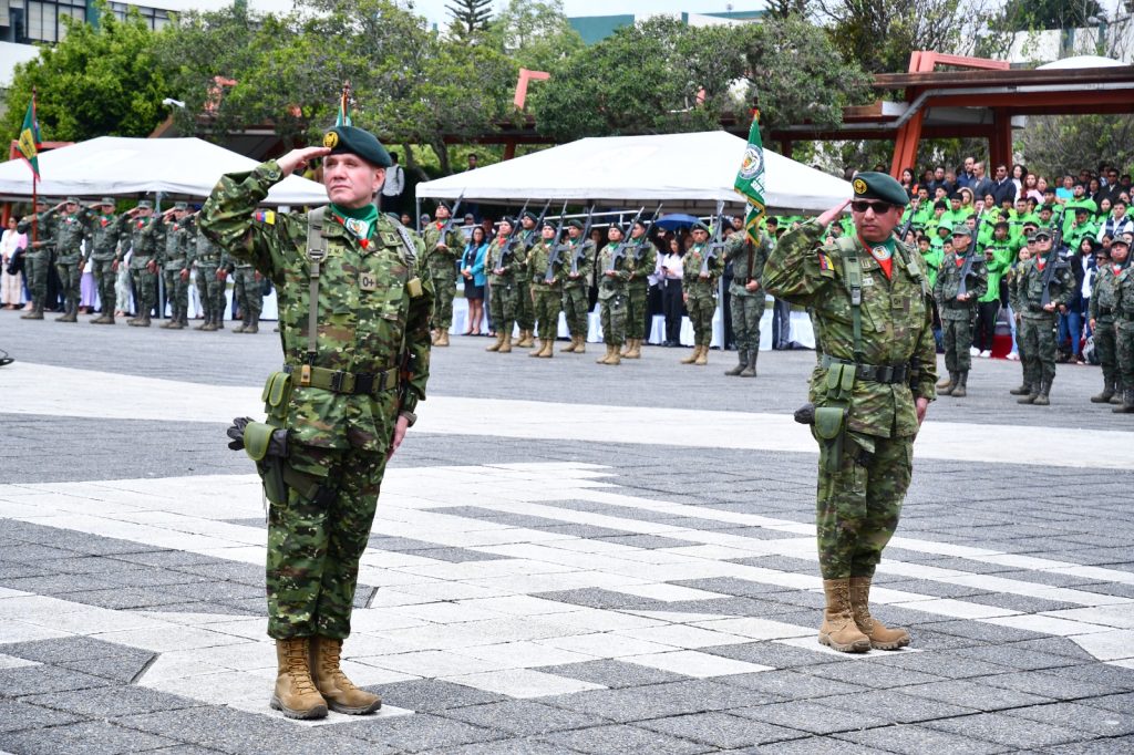 Ceremonia y demostración de equipos de fuerzas amadas